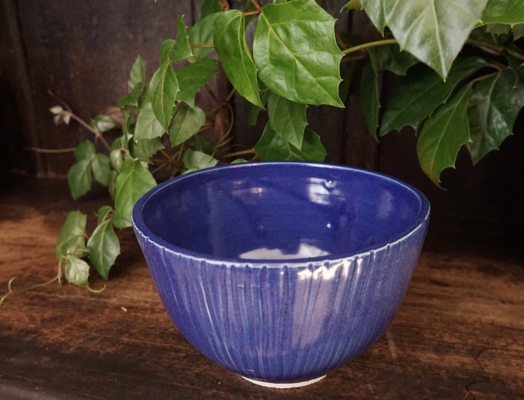 Medium Carved Bowl in Rich Indigo